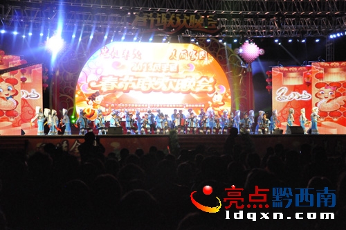 演出現(xiàn)場.jpg