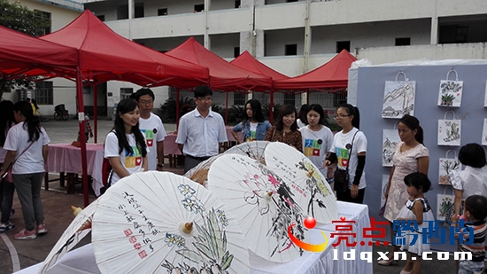 靜態(tài)展2.jpg