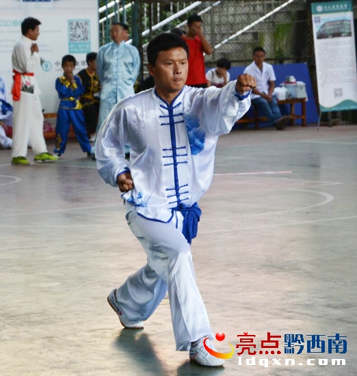 武術(shù)比賽1.jpg
